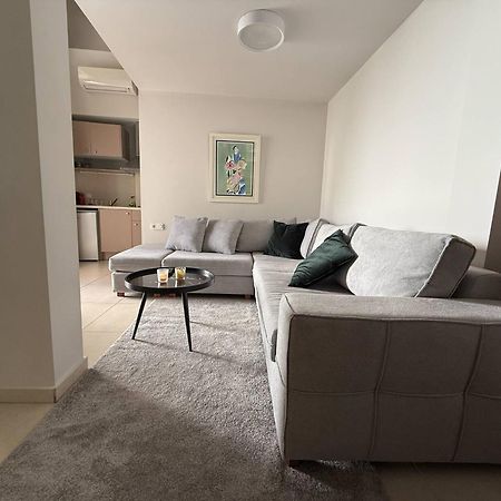 Stylish Studio Apartment - 8F House Каламата Екстериор снимка